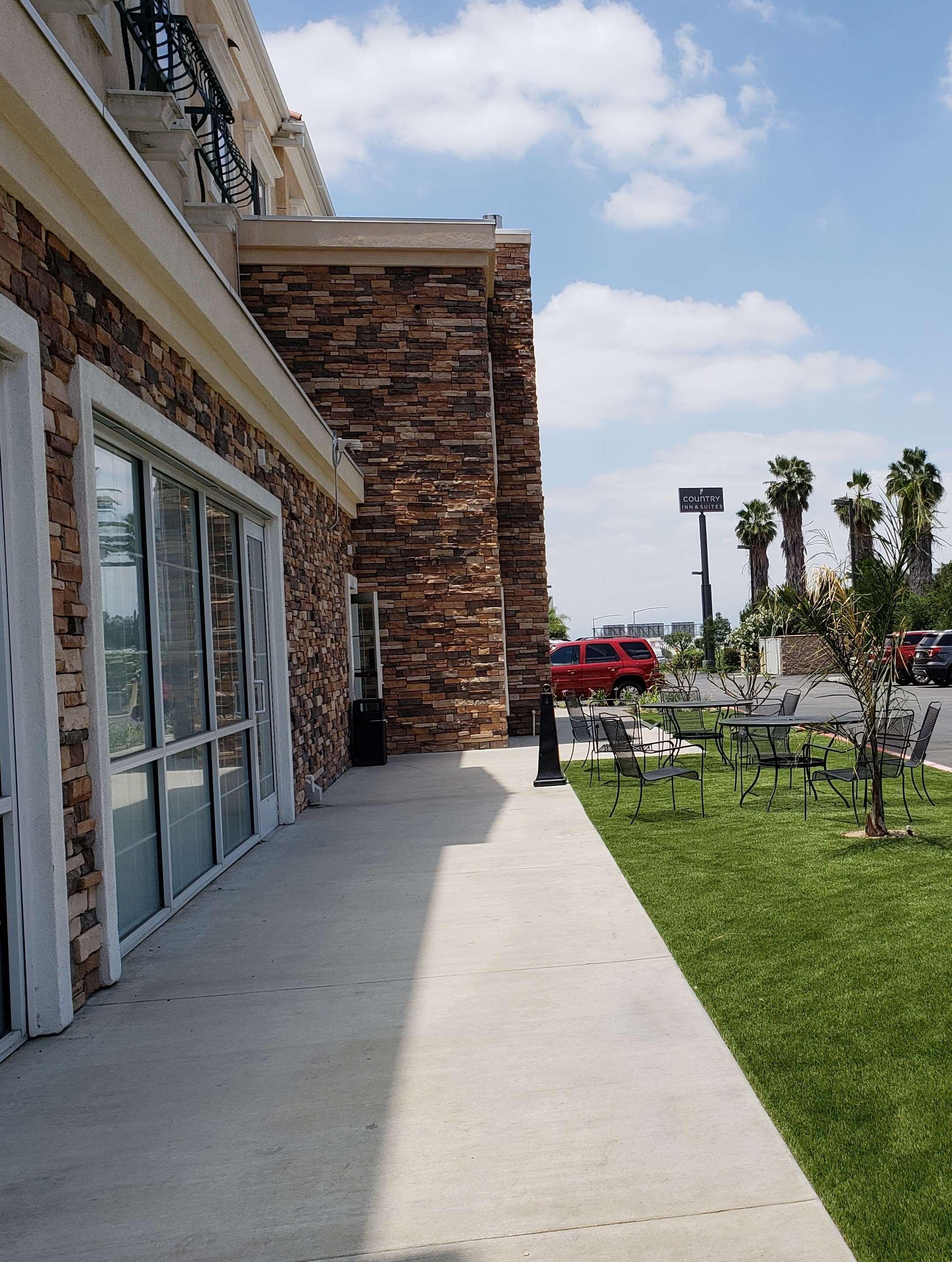 Country Inn & Suites By Radisson, San Bernardino Redlands Exterior photo